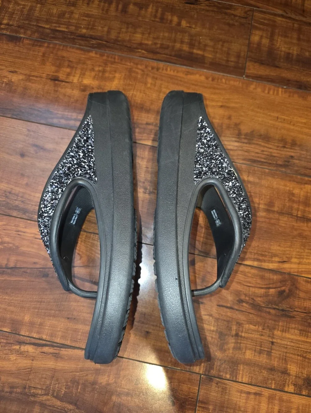 Crocs Sloane Glitter Flip Sandals